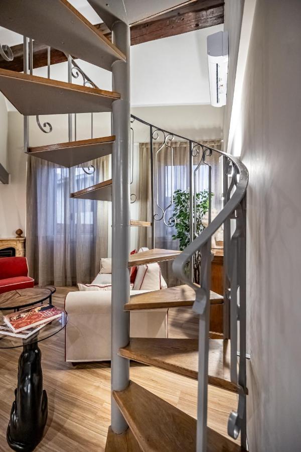 דירות פירנצה Yid Penthouse In Santa Croce מראה חיצוני תמונה