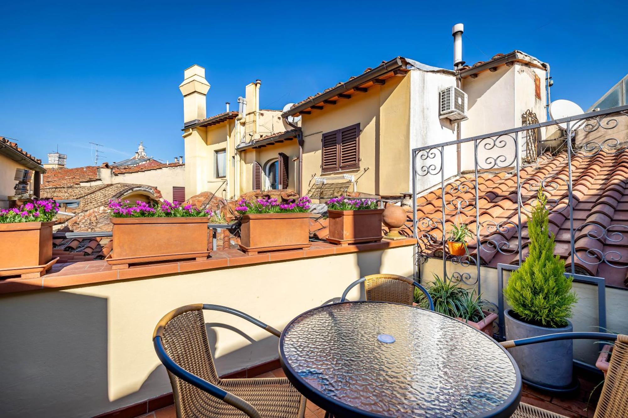 דירות פירנצה Yid Penthouse In Santa Croce מראה חיצוני תמונה